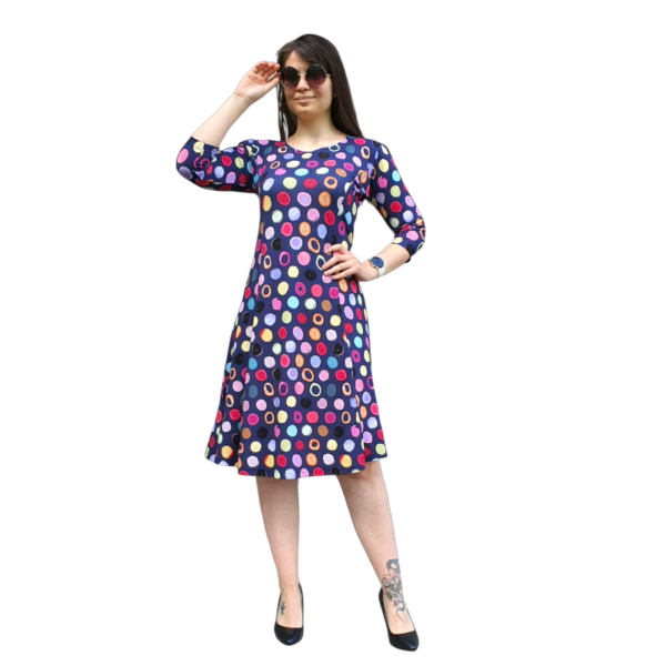 Рокля с 3/4 ръкав, до коляното, модел 