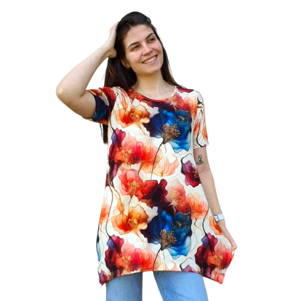 Асиметрична туника модел МИЛЕНА с къс ръкав, десен 