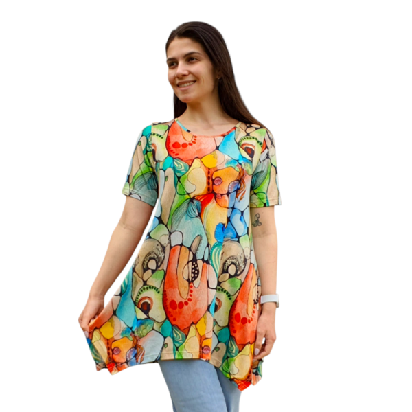 Асиметрична туника модел МИЛЕНА с къс ръкав, десен 