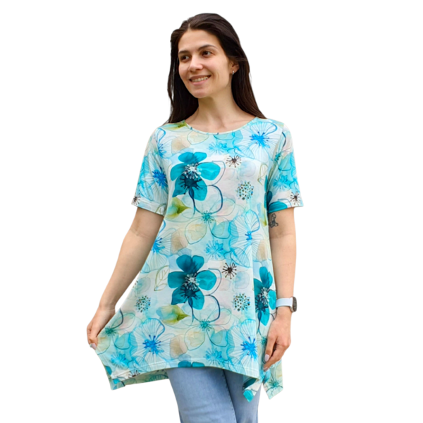 Асиметрична туника модел МИЛЕНА с къс ръкав, десен 